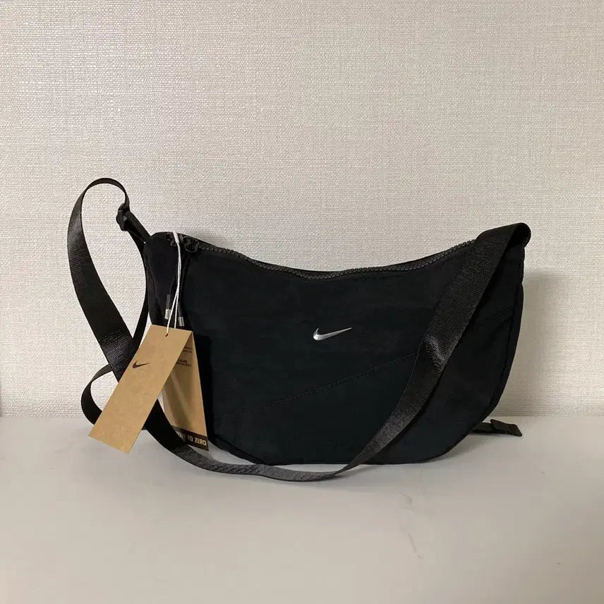 [BUNJANG] Nike Swoosh Black Crossbody Bag / 나이키 Nike 스우시 블랙 크로스백