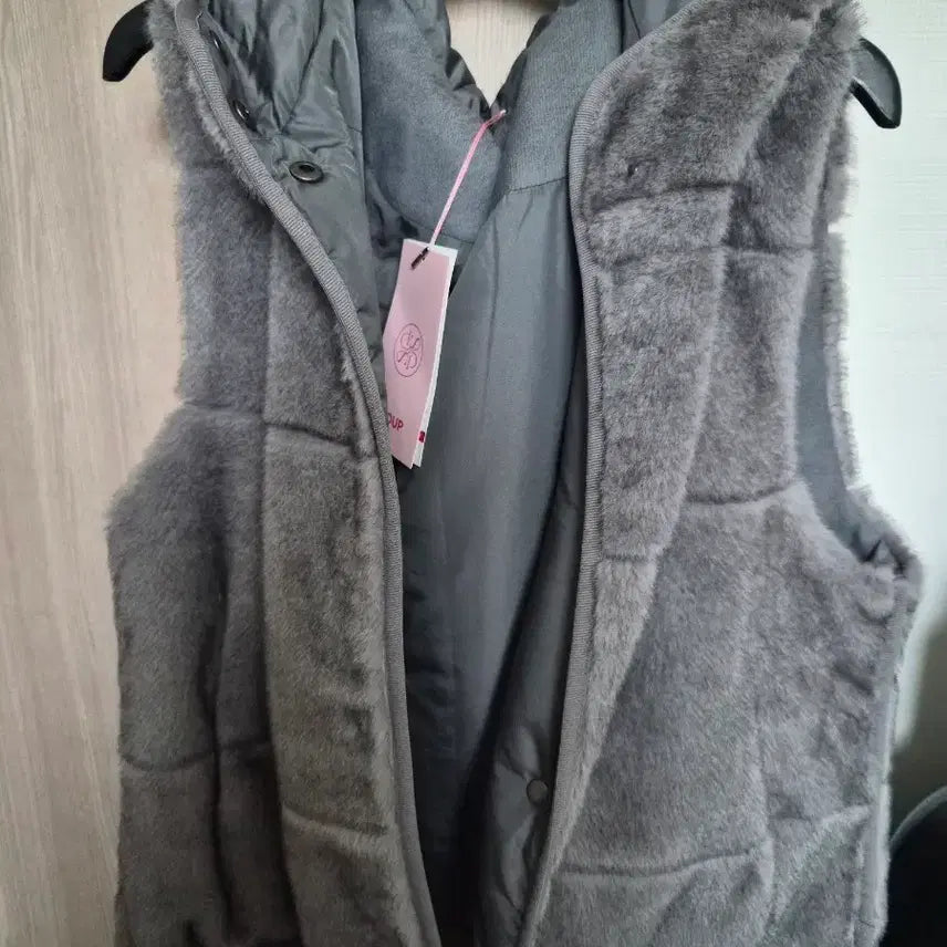 [BUNJANG] Faux Fur Quilted Hooded Vest - Grey (Size 66) / 숲 여성 페이크퍼 조끼 새상품