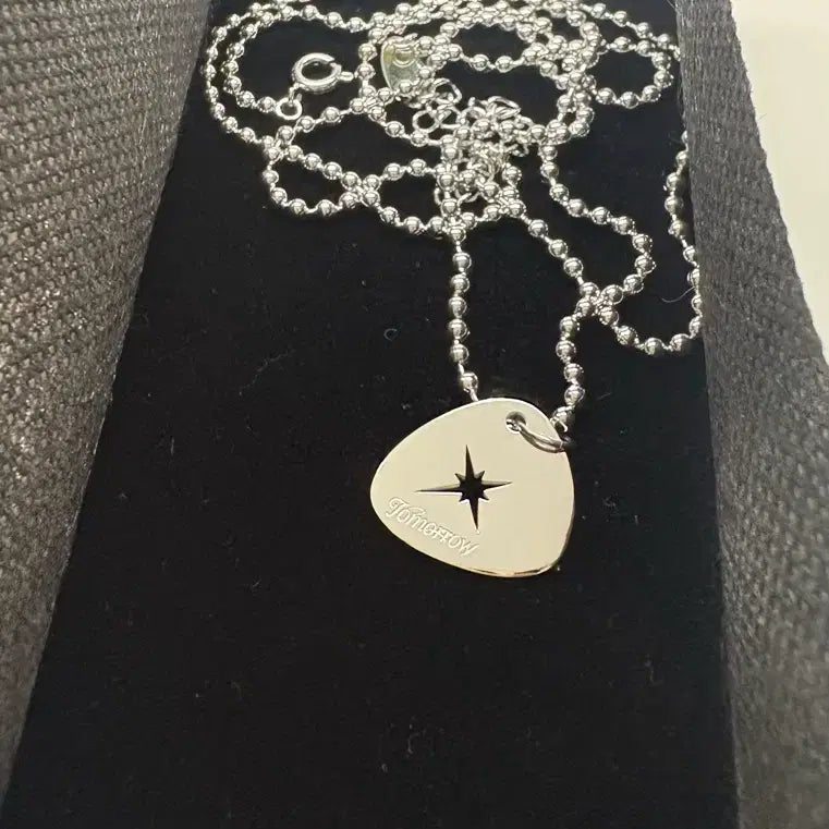 [BUNJANG] TXT Pick Necklace MD / 투바투 피크 목걸이 엠디
