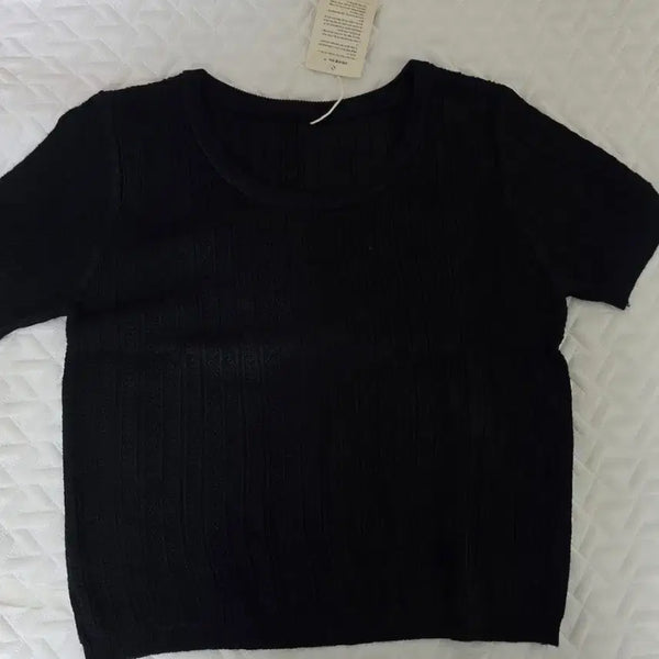 [BUNJANG] Black Knit Short Sleeve Punched T-Shirt / 새상품 에이블리 블랙 니트 반팔 펀칭 티셔츠