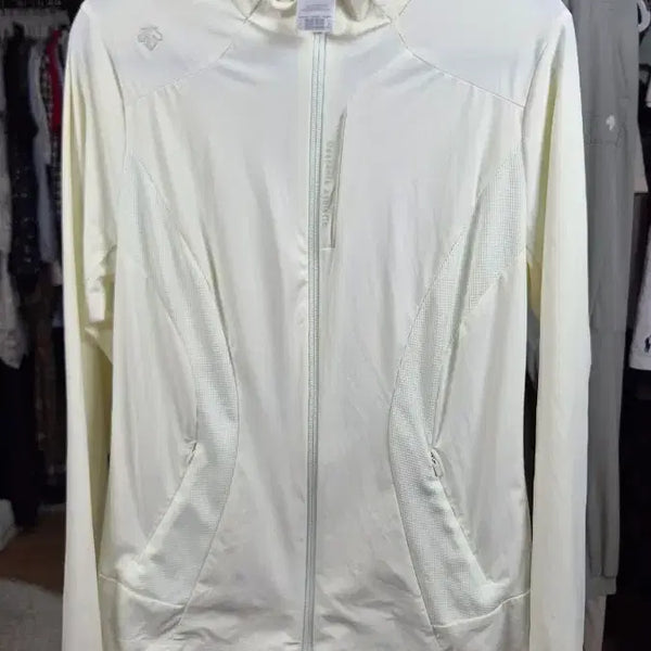 [BUNJANG] Descente Women's Windbreaker Size 95 / 데상트 여성 바람막이 95 사이즈