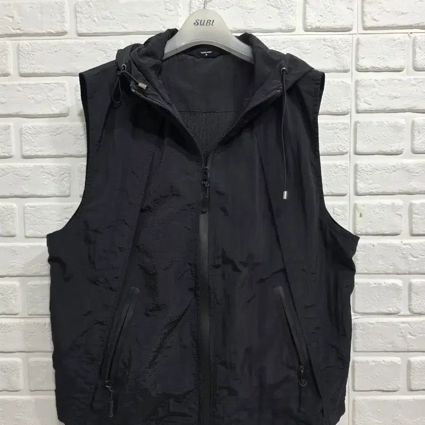 [BUNJANG] 2024 Trillion Hoodie Vest M / 2024년 트릴리온 후드 조끼m