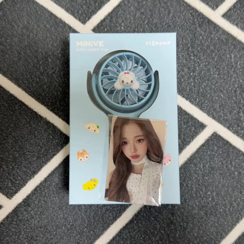 [BUNJANG] IVE MiniVE Jang Wonyoung Cherry Mini Handheld Fan Photocard / ive 아이브 미니브 팝업 장원영 체리 미니 핸디팬 선풍기 포카 포토카드 minive