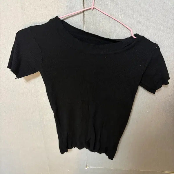 [BUNJANG] Black Short-Sleeve Knit Top / 블랙 반팔 니트