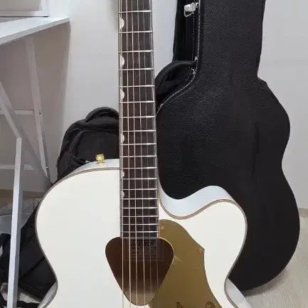 [BUNJANG] Gretsch White Falcon G5022CWFF Acoustic Guitar / 마지막 가격 인하! 그레치 화이트팔콘 g5022cwff 통기타
