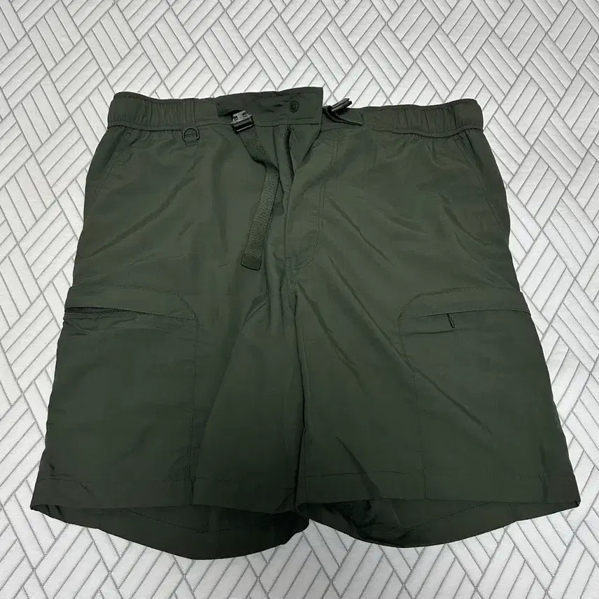 [BUNJANG] Uniqlo Cargo Shorts (Size L) / 유니클로 쇼츠 L사이즈