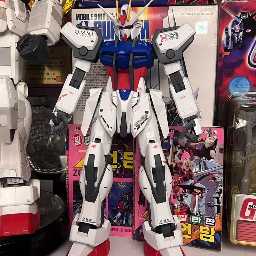 [BUNJANG] 1/60 Real Grade Strike Gundam (PG Size Scale Model Kit) / 1/60 리얼 디테일 스트라이크 건담 (PG급 사이즈 프라모델)