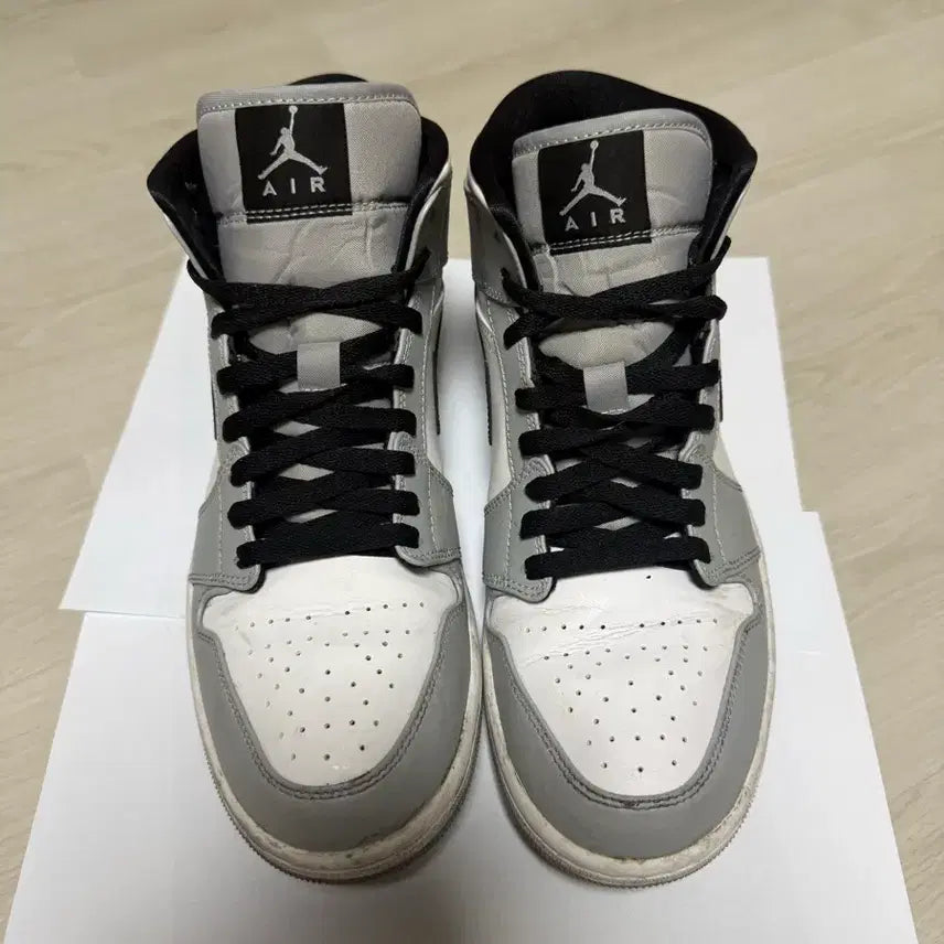 [BUNJANG] Air Jordan 1 Mid Light Smoke Grey (275) / [275] 조던1 미드라이트 스모크 그레이