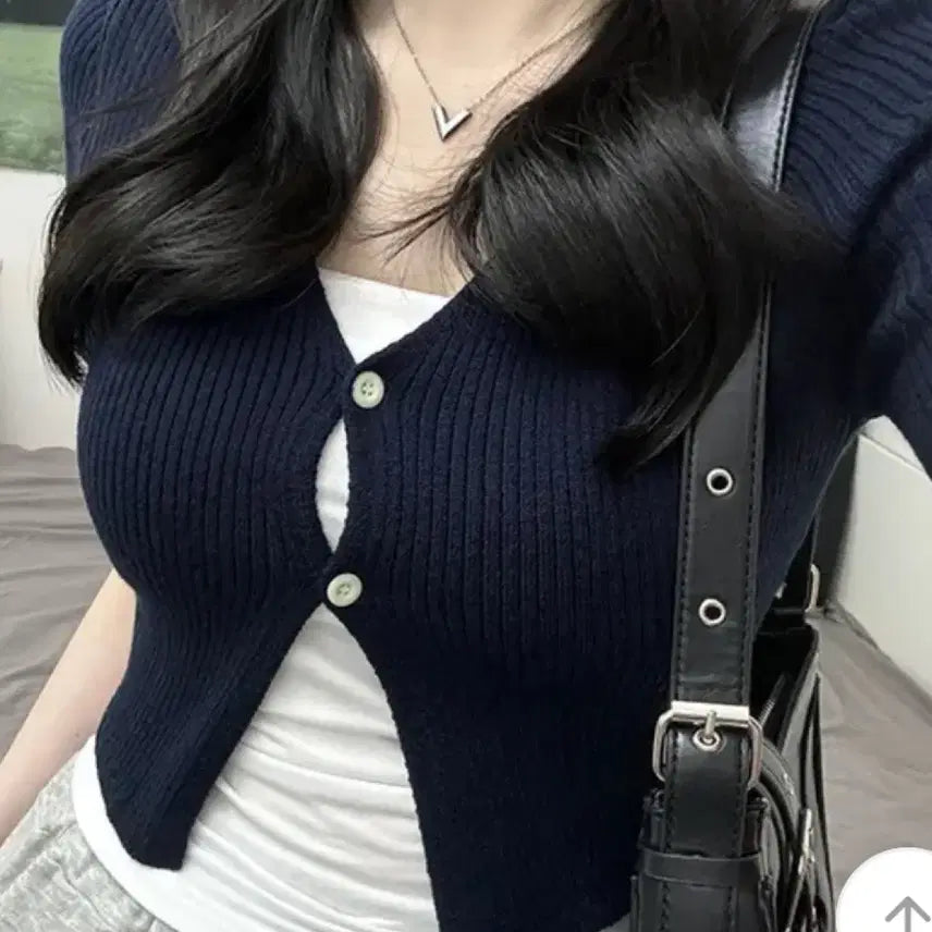 [BUNJANG] Two-Button Cropped Short-Sleeve Knit Cardigan Navy / 투버튼 크롭 반팔 니트 가디건 네이비