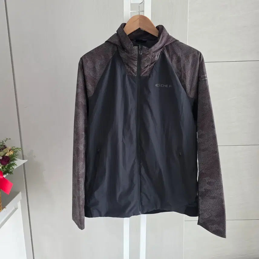 [BUNJANG] Eider Navy Hooded Windbreaker Jacket / 아이더 바람막이 자켓 네이비 후드티