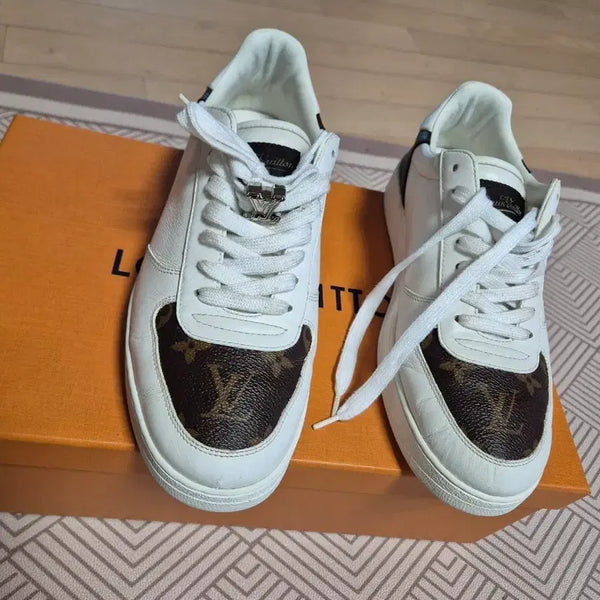 [BUNJANG] Louis Vuitton White Sneakers / 루이비통 스니커즈 화이트 260