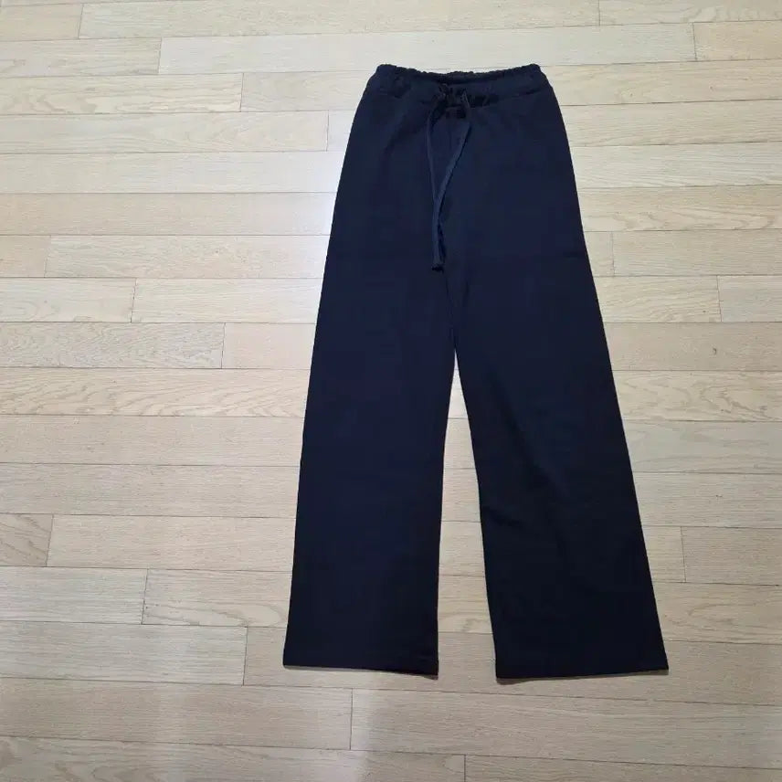 [BUNJANG] Dark Navy Straight Fit Lightweight Training Pants / (미사용, 착샷) 트레이닝 팬츠