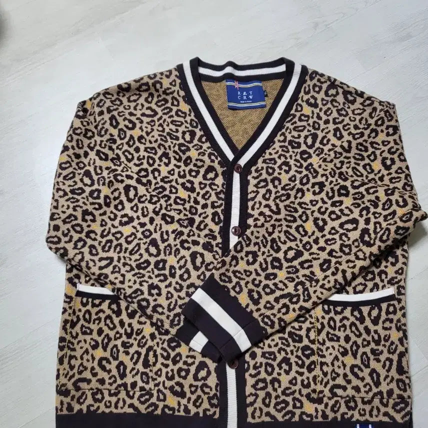 [BUNJANG] Romantic Crown Leopard Pattern Cardigan XL / XL 로맨틱 크라운 가디건