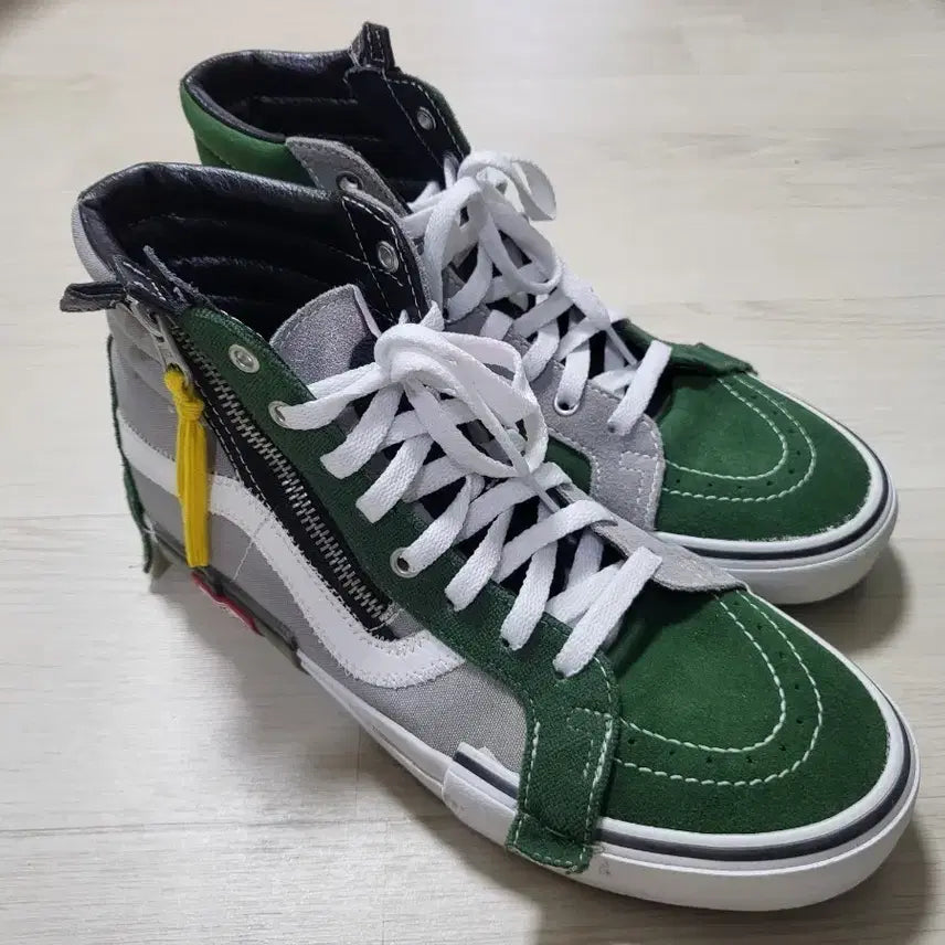 [BUNJANG] Vans Sk8-Hi Zipper Green/Grey Suede Sneakers / 275)반스 스케이트하이 지퍼 그린/그레이 스웨이드 스니커즈