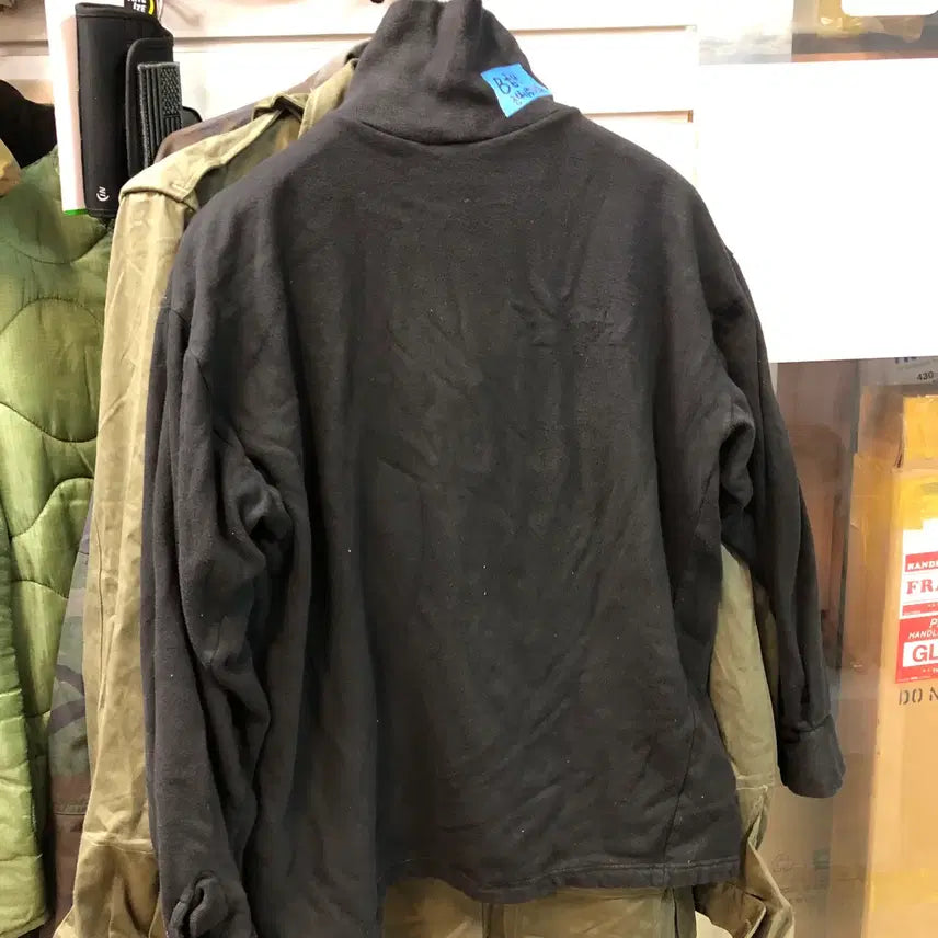 [BUNJANG] French Army Original Sleeping Shirt Half-Zip (Charcoal Black, Size Small - Fits 100-105) / [B급/정품] 프랑스군 오리지널 슬리핑 셔츠 하프집업 (스몰/국내 100~105)2