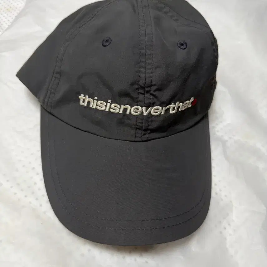 [BUNJANG] Dinetta Nylon Hat / 디네댓 나일론 모자