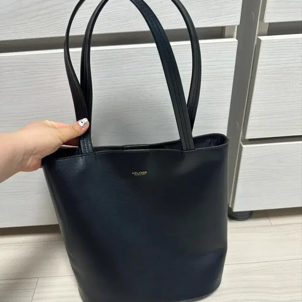 [BUNJANG] Black Tote Bag with Gold Logo Accent / 블랙 토트백