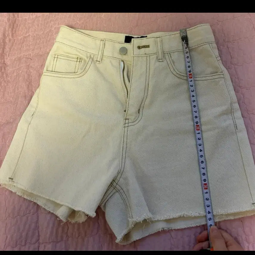 [BUNJANG] Ivory Shorts Pants - Size S / 아이보리 반바지 숏팬츠 S팝니다