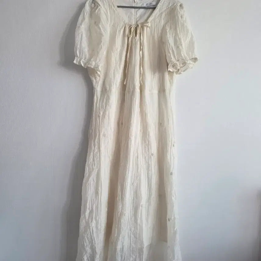 [BUNJANG] Ivory Chiffon Puff Sleeve Dress / 아이보리 쉬폰 퍼프 소매 원피스