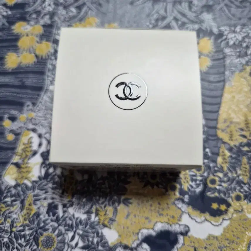 [BUNJANG] Chanel N°1 de Chanel Crème Rouge Revitalizing Cream Refill Sealed New Product / 누메로 엉 드 샤넬 크림 오 까멜리아 루쥬 리필 미개봉 새제품