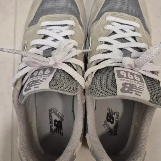 [BUNJANG] New Balance 996 Grey Sneakers / 뉴발996