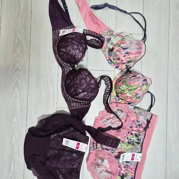 [BUNJANG] Vivienne Women's Bra & Panty Set (2 Sets) / 비비안 여성 브라팬티 2세트(새제품)