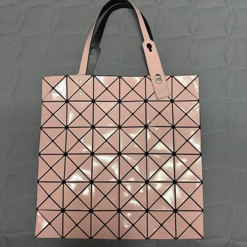[BUNJANG] Bao Bao Lucent Tote Bag Double-Sided Pink / 바오바오 루센트 토트백 양면 핑크(국내탭)