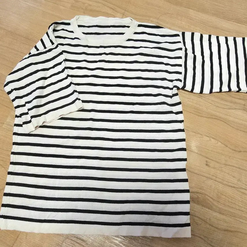 [BUNJANG] Cool Knit T-Shirt / 쿨니트티 새거 66까지