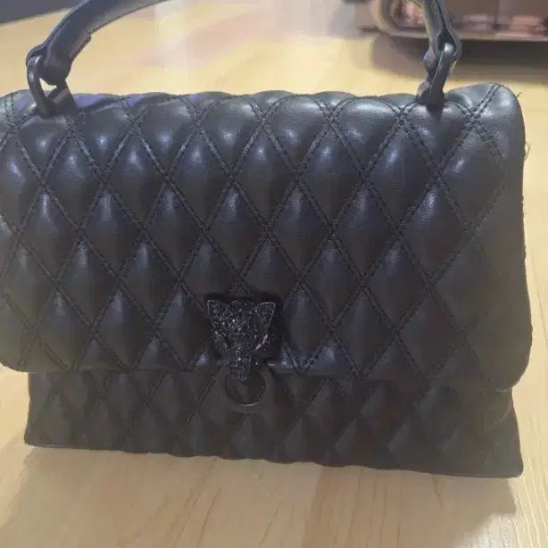 [BUNJANG] ALDO Couronne Quilted Tote Bag Black / ALDO 쿠론 퀼팅 토트백 블랙