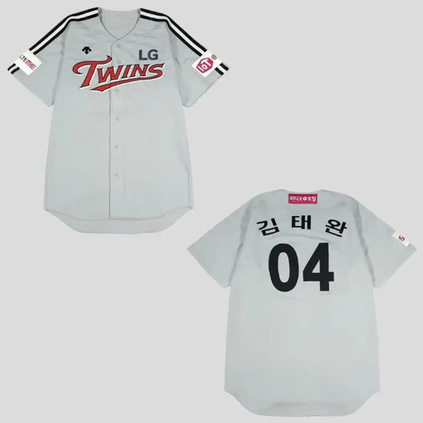 [BUNJANG] LG Twins Chameleon Gray Multi-Color Logo Lining Multi-Sponsor Kim Tae-Wan Number 4 Baseball Jersey T-Shirt XL / LG 트윈스 카멜레온 그레이 멀티컬러 로고 라이닝 멀티스폰서 김태완 넘버4 야구져지 유니폼 반팔 티셔츠 XL