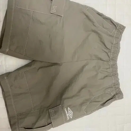[BUNJANG] Umbro 24SS Nylon Cargo Shorts Beige / 엄브로 24SS 바스락 나일론 카고 반바지 CBE 베이지 75(M)