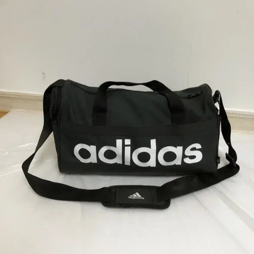 [BUNJANG] Adidas Duffel Bag Crossbody Bag / 아디다스 더플백 크로스백@9909