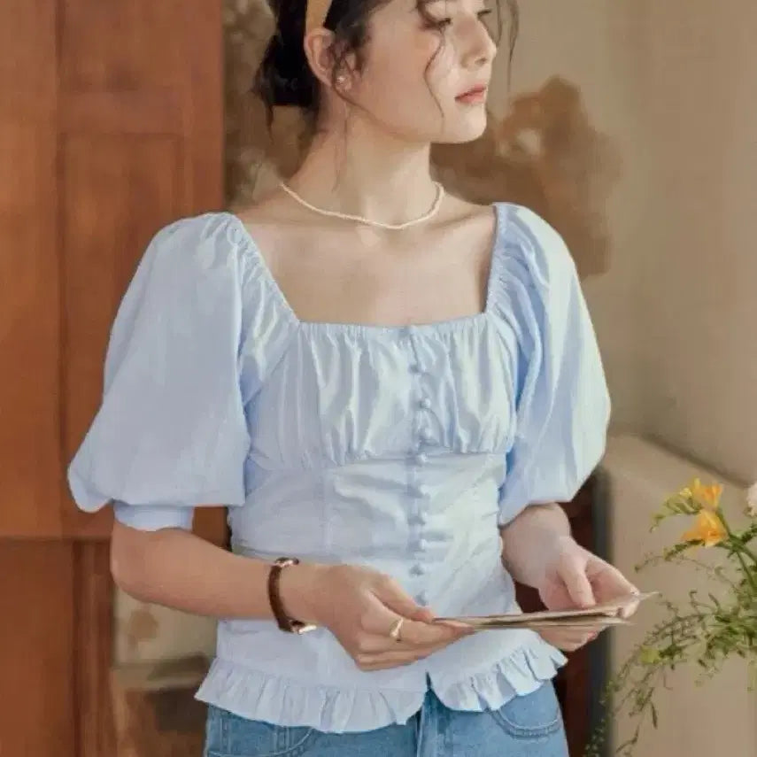 [BUNJANG] Renina Square Neck Button Blouse (Size M) / 르니나 스퀘어넥 버튼 블라우스 새제품