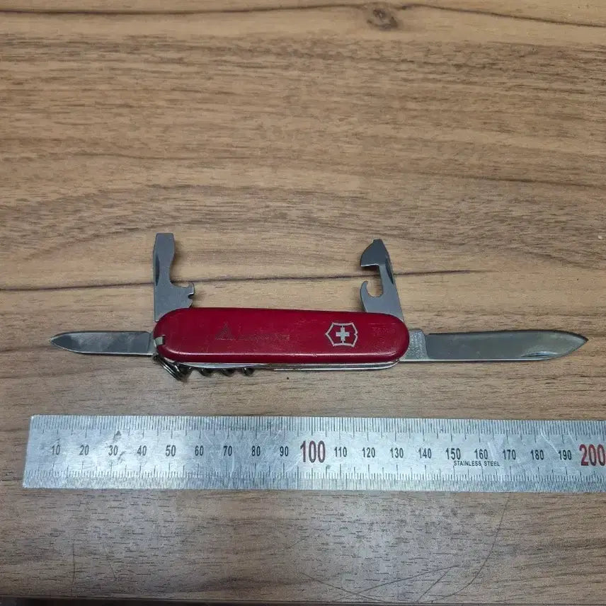 [BUNJANG] Victorinox Swiss Army Knife Classic Red / 오리지널 빅토리녹스 스위스 아미 나이프 클래식 레드
