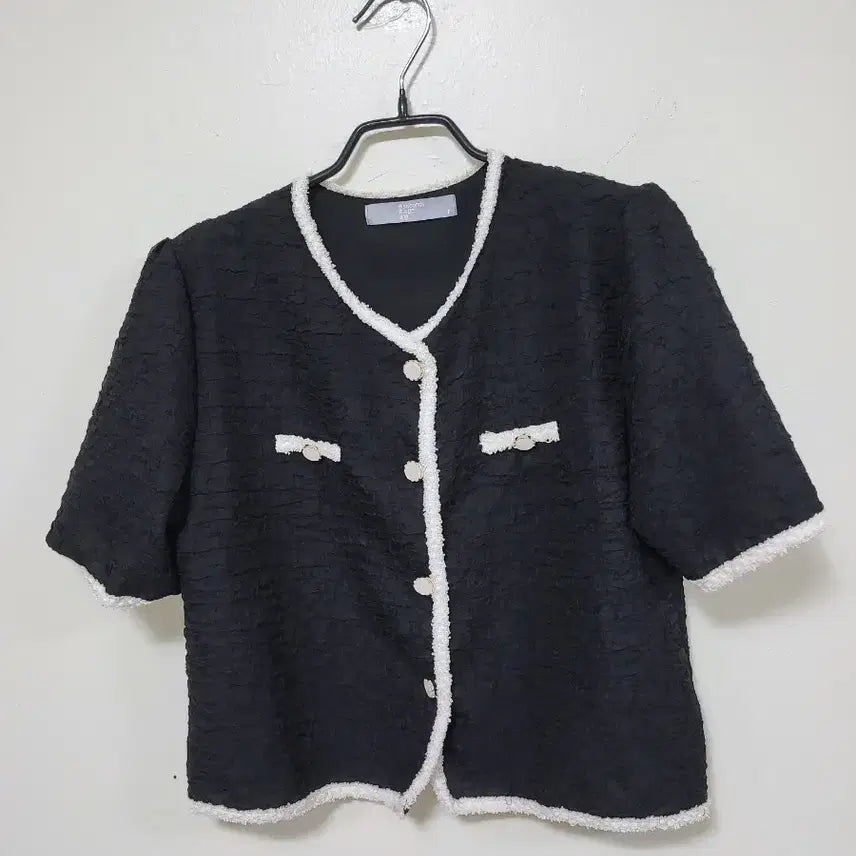 [BUNJANG] 8 Seconds Black White Color Block Tweed Short Sleeve Jacket / 8세컨즈블랙 화이트 배색 트위드 반팔 자켓.260728
