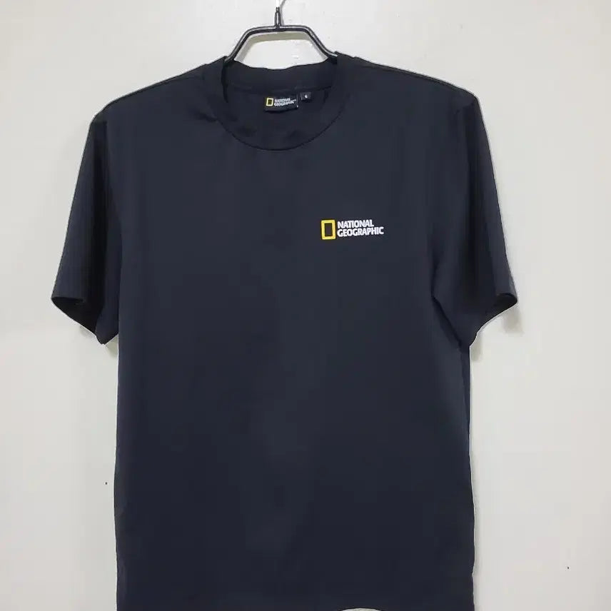 [BUNJANG] National Geographic Black Short Sleeve T-Shirt / 내셔널 지오그래픽 반팔 티셔츠 블랙.260728