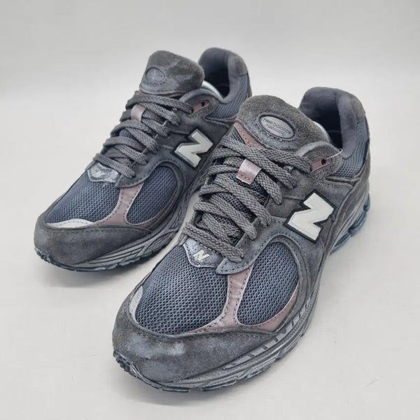 [BUNJANG] New Balance 2002R Gore-Tex Magnet Grey Sneakers / 뉴발란스 2002R 고어텍스 마그넷 그레이 남성 235 D / 여성 245mm