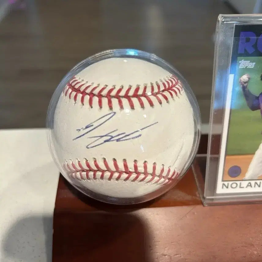 [BUNJANG] Nolan Arenado Autographed Baseball with Hologram Sticker / MLB 싸인볼 놀란아레나도 인증홀로그램 스티커