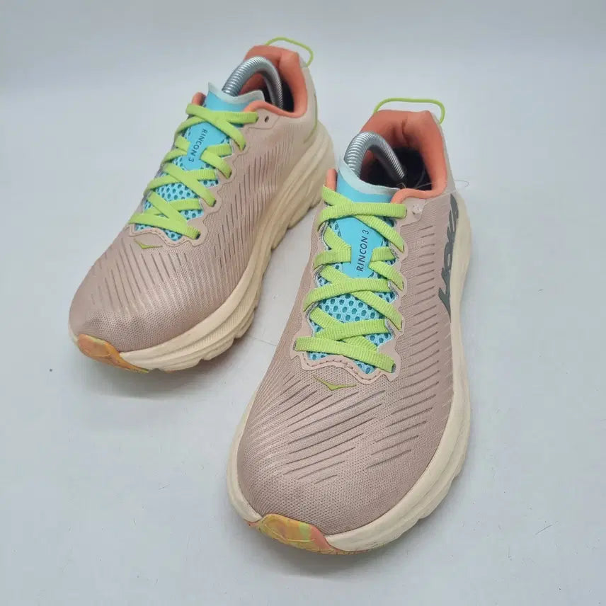 [BUNJANG] Hoka Women's Rincon 3 Vanilla White (230 Wide) / 호카 링컨 3 크림 바닐라 화이트 여성 (230 WIDE)