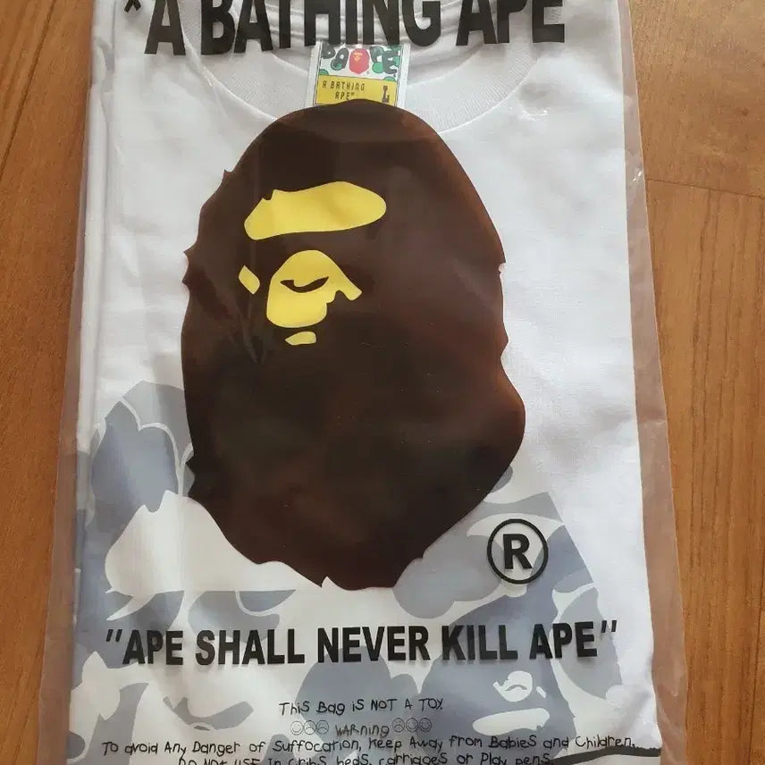 [BUNJANG] A Bathing Ape Short Sleeve T-Shirt White L / 베이프 반팔티 화이트L