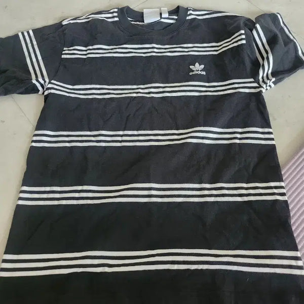 [BUNJANG] Adidas Striped Short Sleeve T-Shirt / 아디다스 스트라이프 반팔 티셔츠
