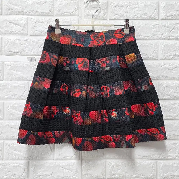 [BUNJANG] Guess 26-Inch Waistband Mini Skirt / 26인치 게스 GUESS 밴딩 미니스커트 E462