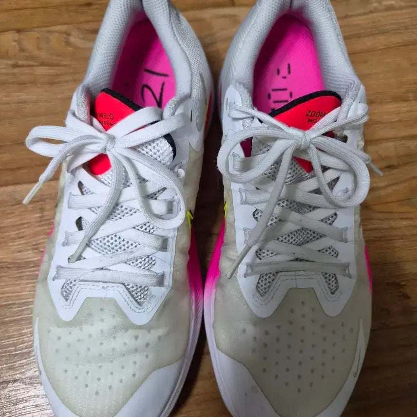[BUNJANG] Nike Tennis Shoes (Size 250) / 나이키 운동화(250사이즈)