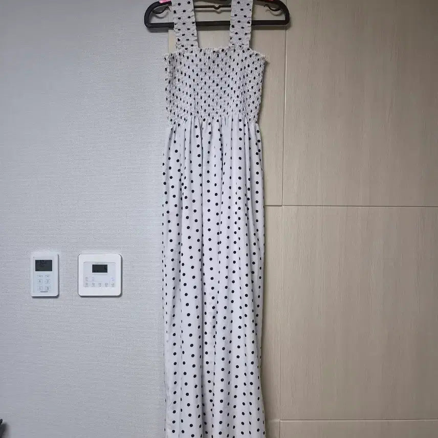 [BUNJANG] Coin Cause Dot Pattern Long Dress / 코인코즈 도트 원피스