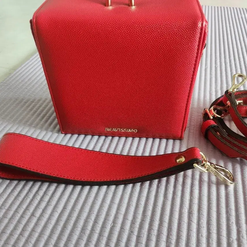 [BUNJANG] Bravissimo Red Leather Tote Bag/Crossbody Bag / 브라비씨모 레드 토트백/크로스백
