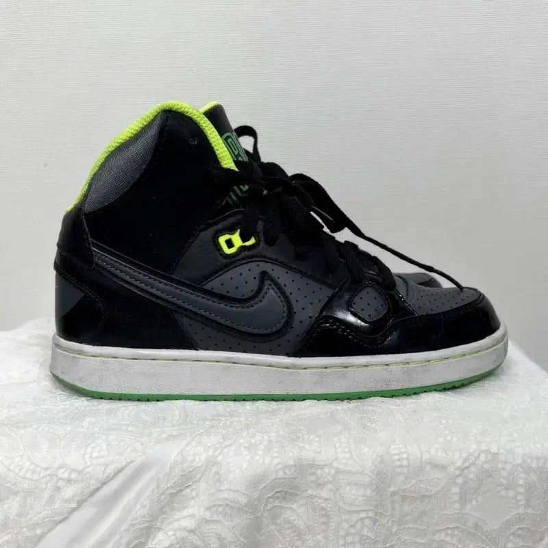 [BUNJANG] Nike Air Force 1 Sneakers / 나이키/블랙 포스 스니커즈 운동화 신발 235/라덴