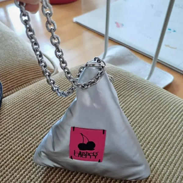 [BUNJANG] Espoir Hushed Cherry Silver Triangular Pouch / 에스쁘아 허쉬드 체리 실버 삼각 파우치