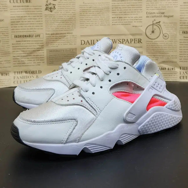 [BUNJANG] Nike Air Huarache Women's Sneakers / 나이키 허라취 여성운동화 실사이즈 230