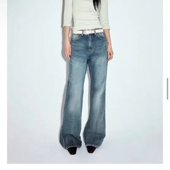 [BUNJANG] LoopOn Boy Flare Denim Jeans / 루프온 보이 플레어 데님 진