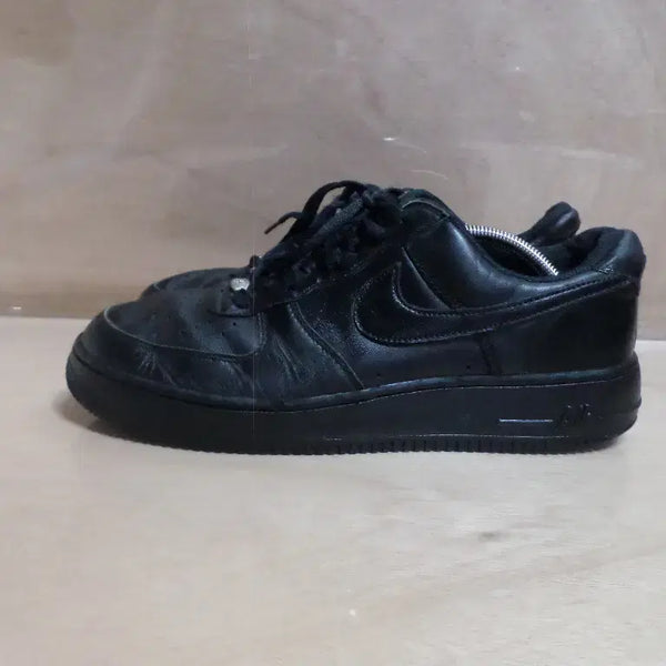 [BUNJANG] Nike Air Force 1 Low Black Sneakers / 후루룩구제3 275 나이키 에어포스1 로우 블랙 운동화 260804